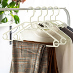 “Livarno” White Plastic Hanging Hanger