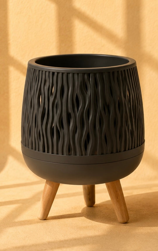 Nordic Planter with Wooden Stand